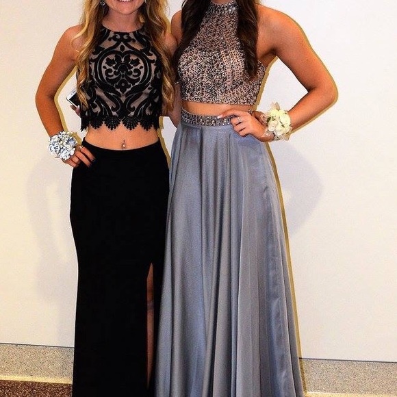 Prom dress - Picture 2 of 8